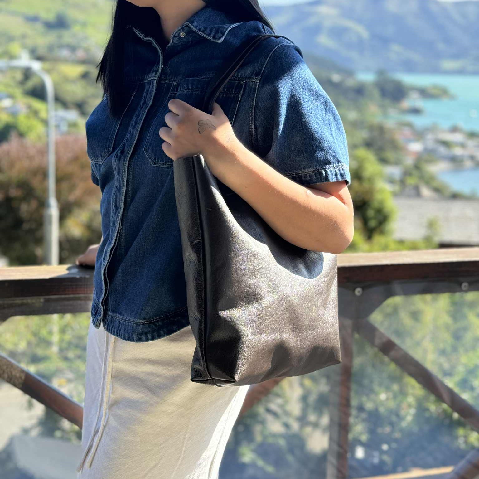 Lynleys Leather Tote Bag 