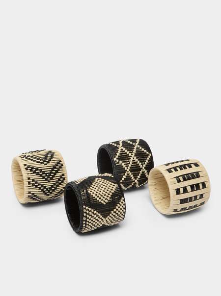 Pacifico Handwoven Werregue Palm Napkin Rings (Set of 4)