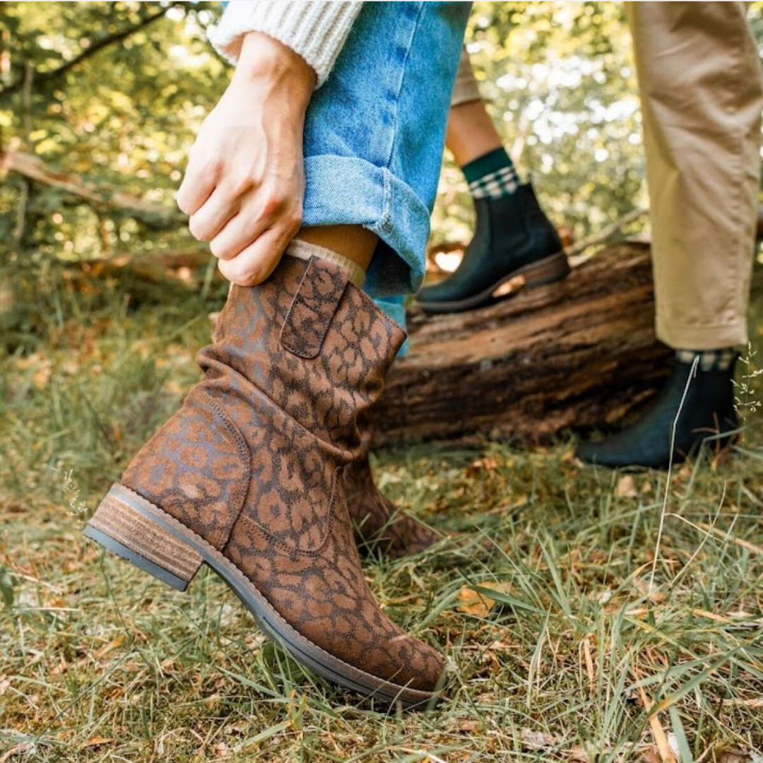 Cellini Plooi Enkellaarsjes bruin Suede