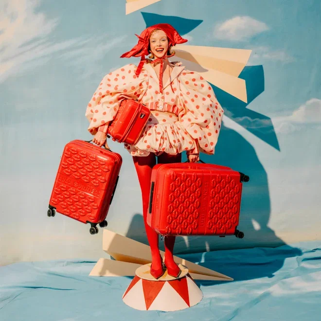 LULU RED LUGGAGE COLLECTION