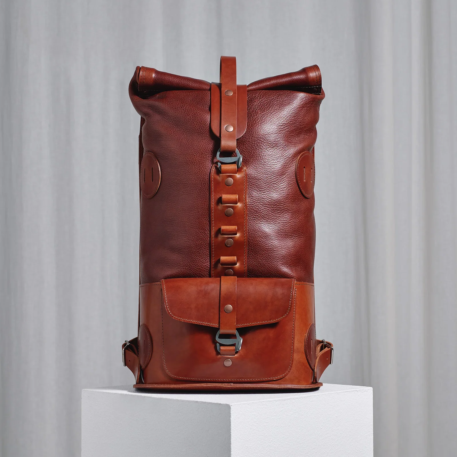 Image of Brown Fold Top – Leather Backpack