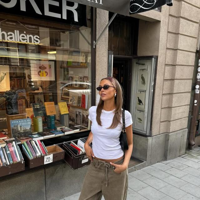 Statt T-Shirt tragen wir im Sommer 2026 diesen sporty Modetrend