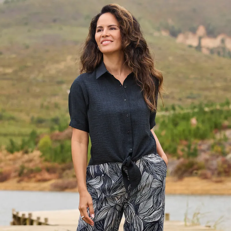 Damen-Bluse mit Knopfleiste