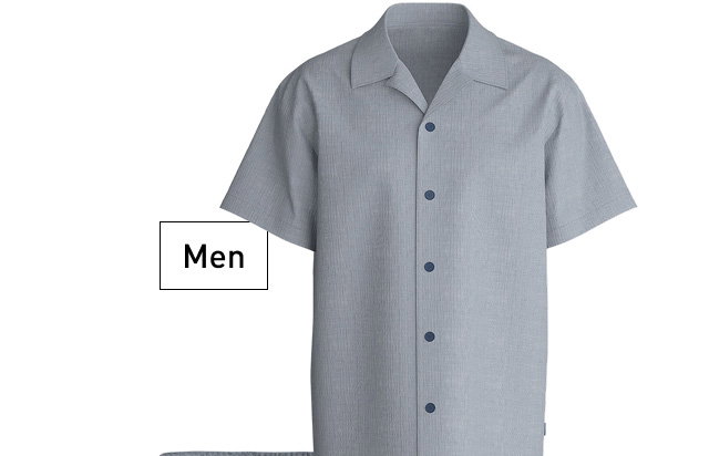Short shirt with button placket made of finely woven muslin in the color “Dark Denim” from the RMX SLEEP JOURNEY series by CALIDA. 