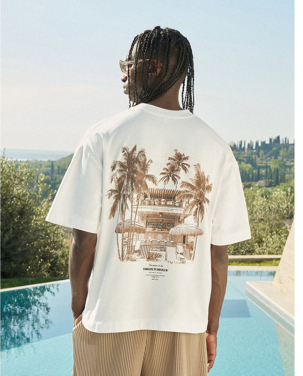 BEACH CLUB GRAPHIC T-SHIRT