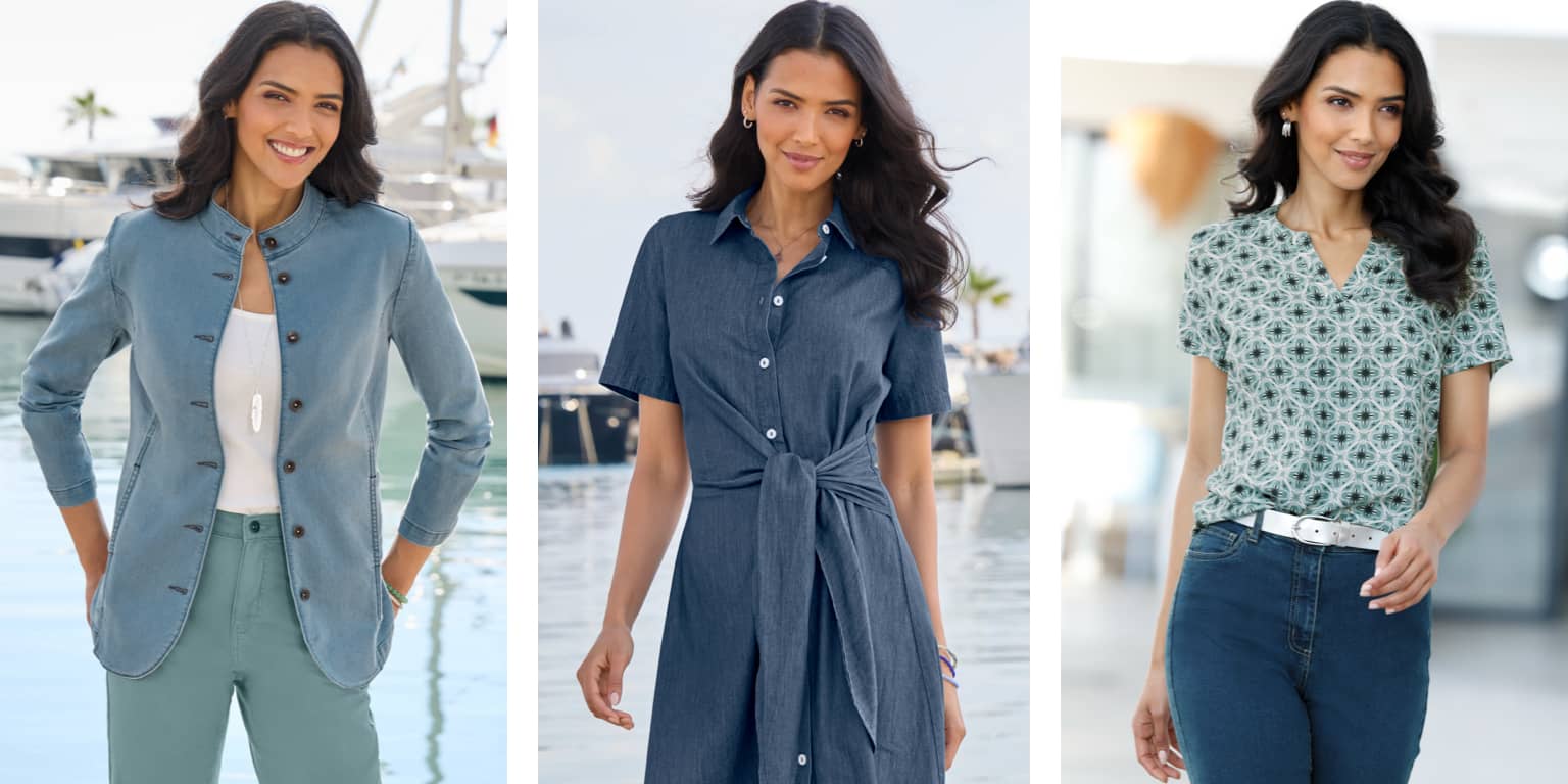 : Drie modellen tonen verschillende outfits: links een spijkerjack met wit topje en groene broek, in het midden een donkerblauwe overhemdjurk met ceintuur, rechts een groen shirt met patroon en blauwe jeans.