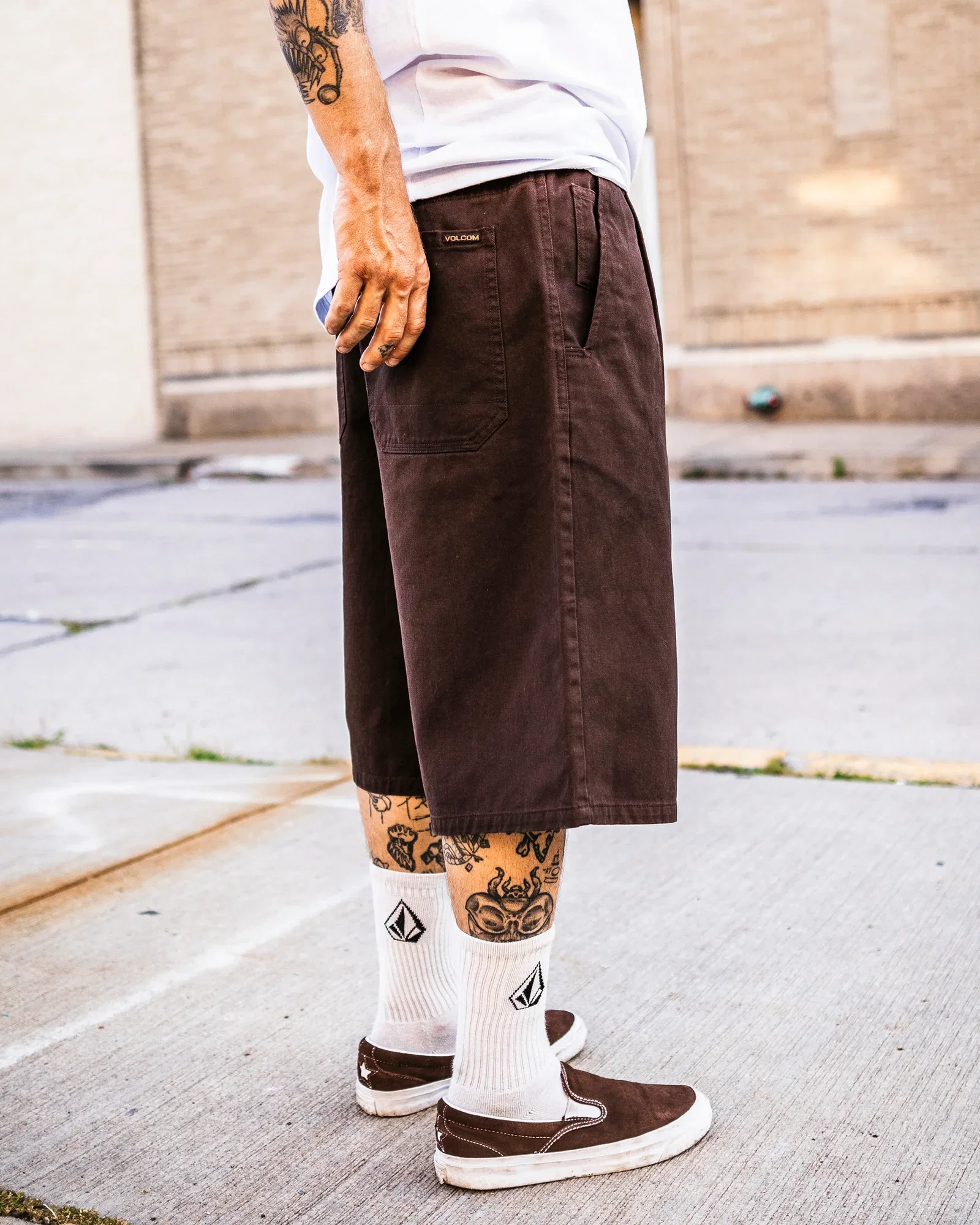 Image of Men's Chillow Pleat Elastic Waist Chino Shorts