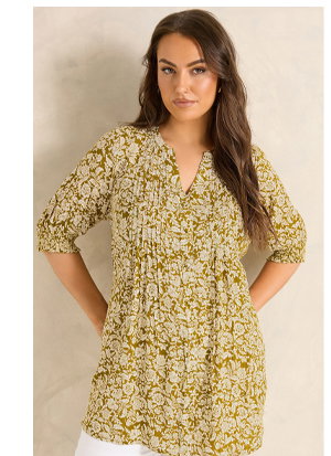 EVANS Curve Green Floral Pintuck Blouse