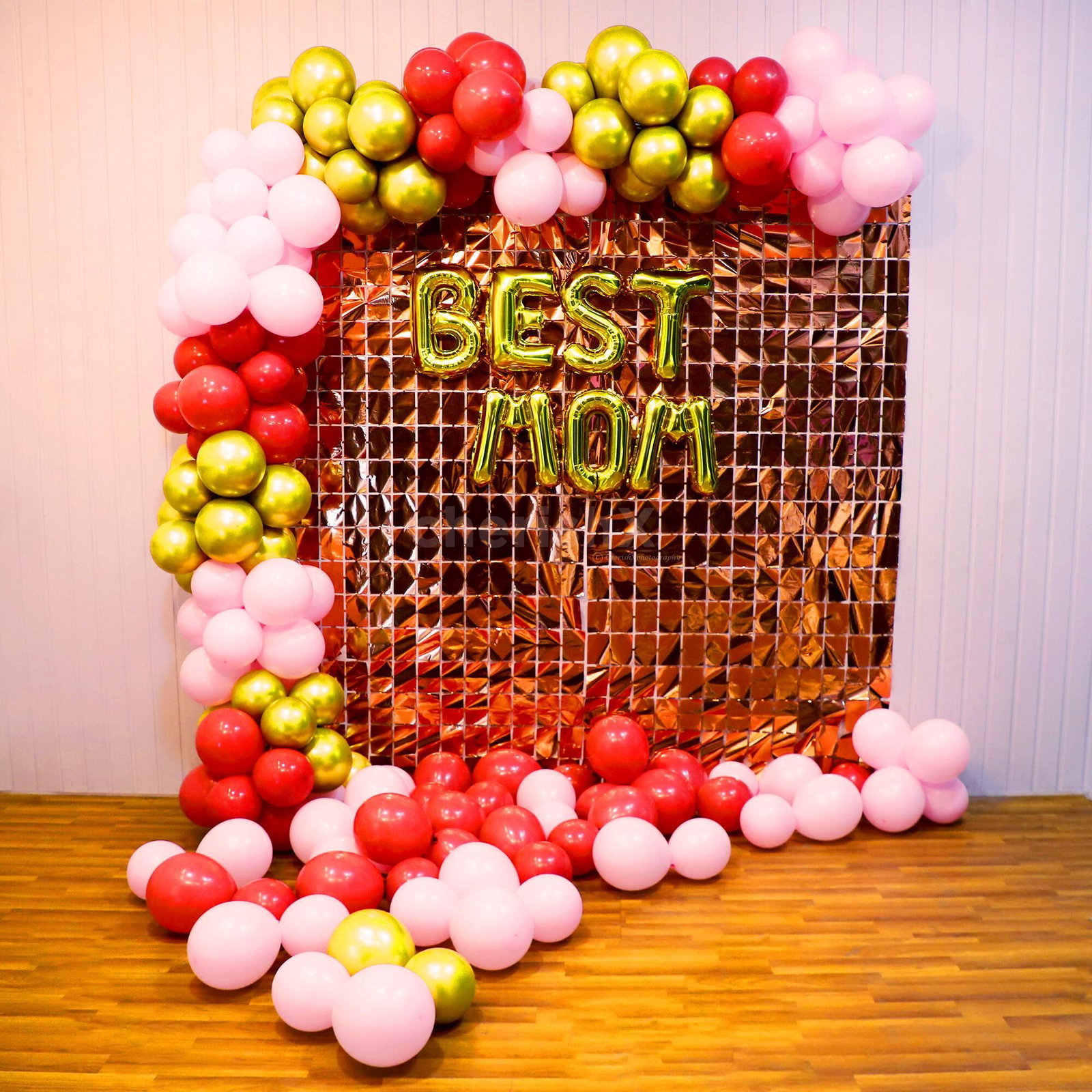 Golden Moments Decor