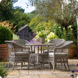 Lingerer Outdoor 4 Seater Round Dining Set in Stone