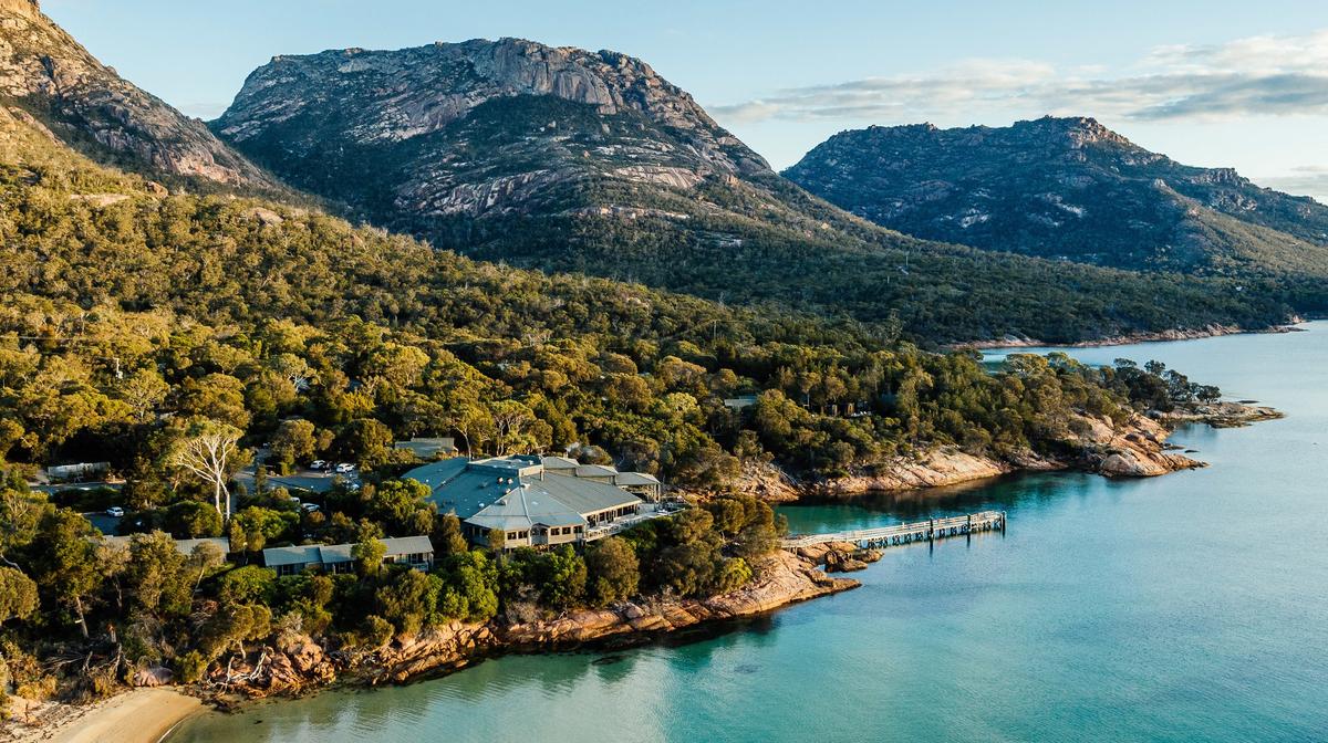 Tasmania Waterside Escape: Freycinet Lodge with Daily Breakfast, Drinks & A$120 Dining Credit