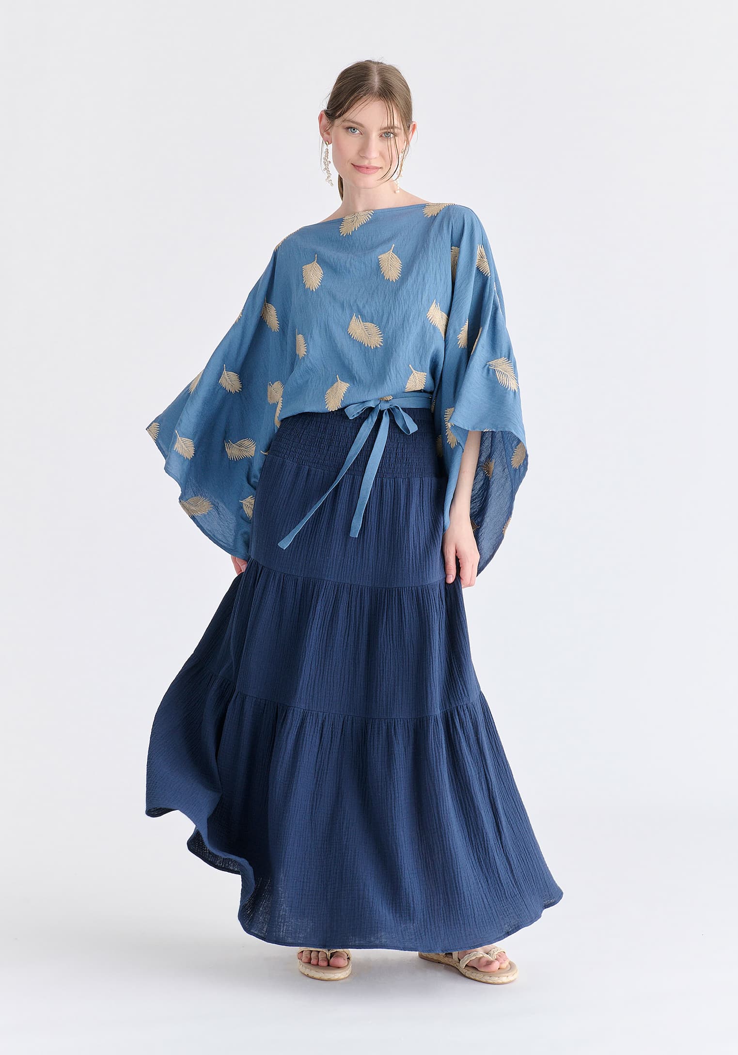 Leaf Embroidered Kimono Sleeves Top in Blue