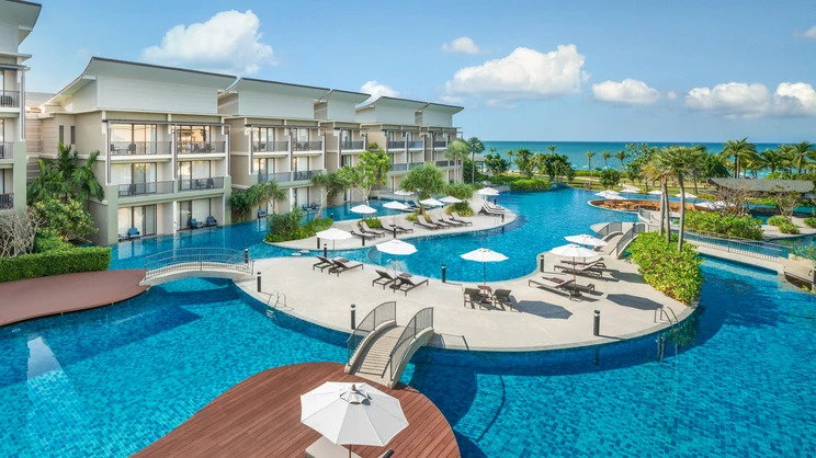 Le Meridien Khao Lak Resort & Spa