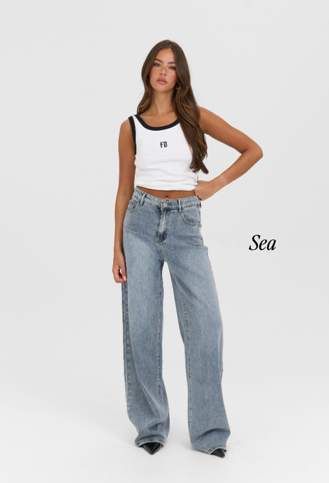 Wide leg stretch lightweight jeans sea