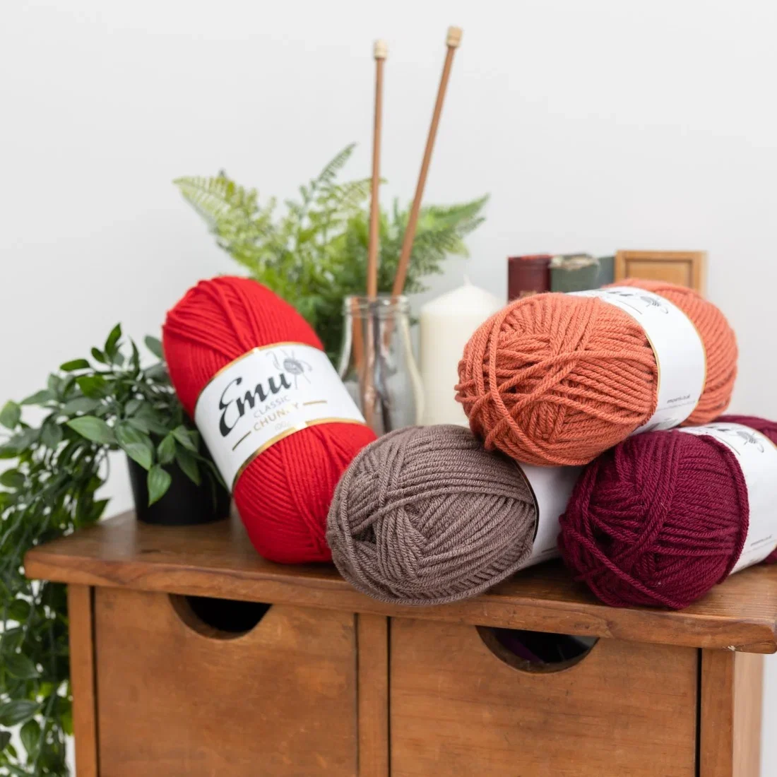 Image of Emu Classic Chunky Yarn 100 grm Ball