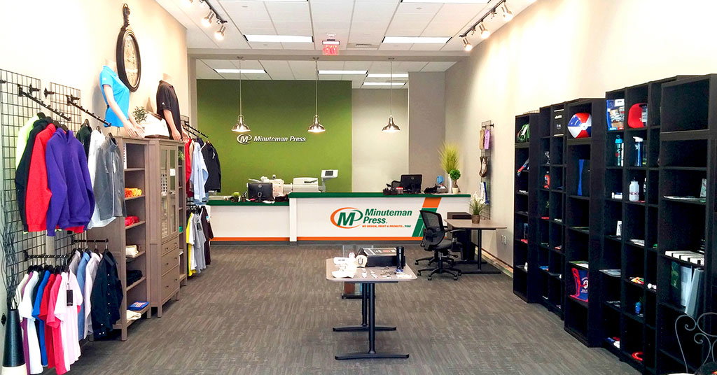 Minuteman Press Franchisee Justin Bester Celebrates 25 Years in Hamilton, Ontario