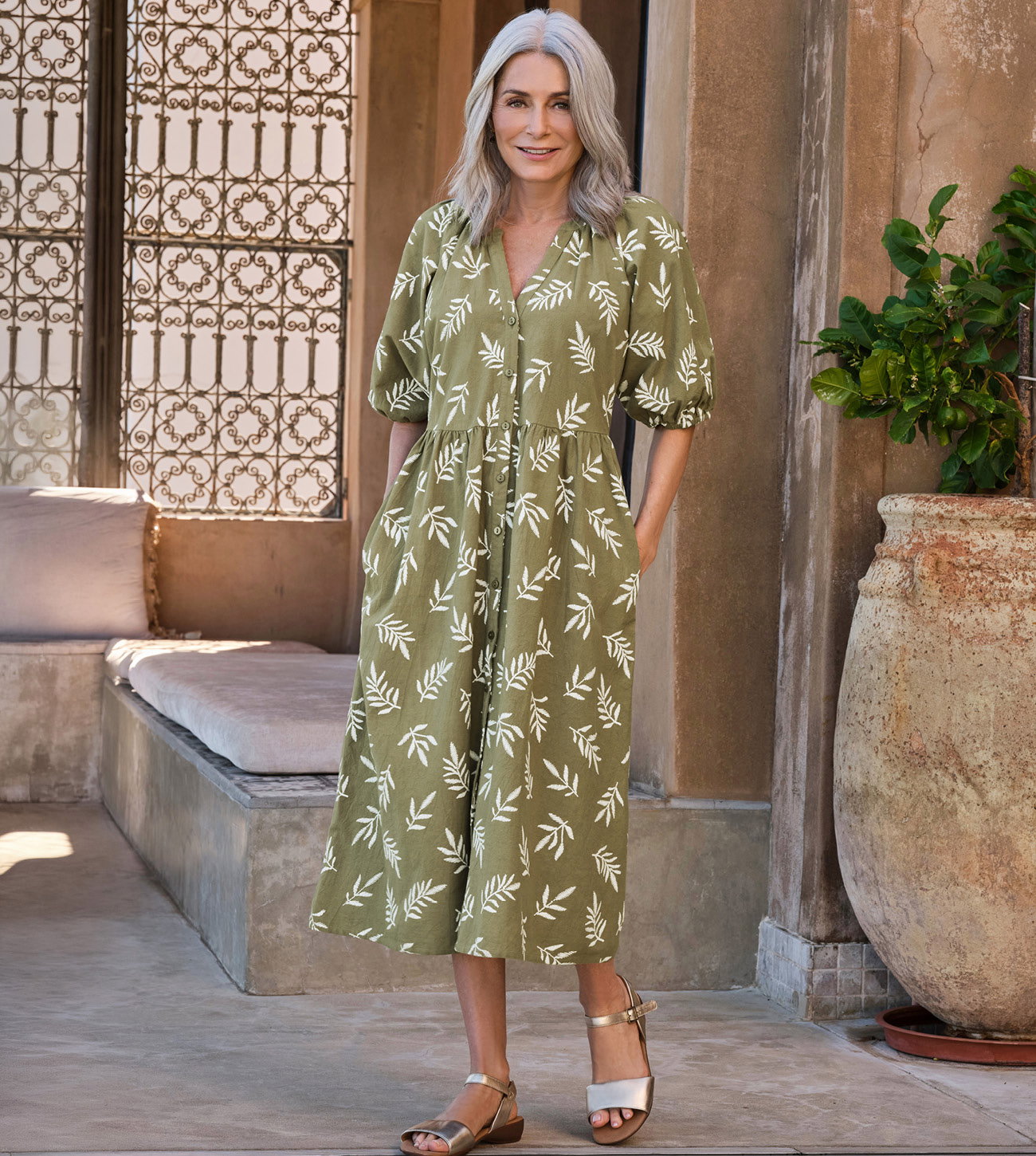 Robe à col en V boutonnée - Femme - 85 % coton, 15 % lin