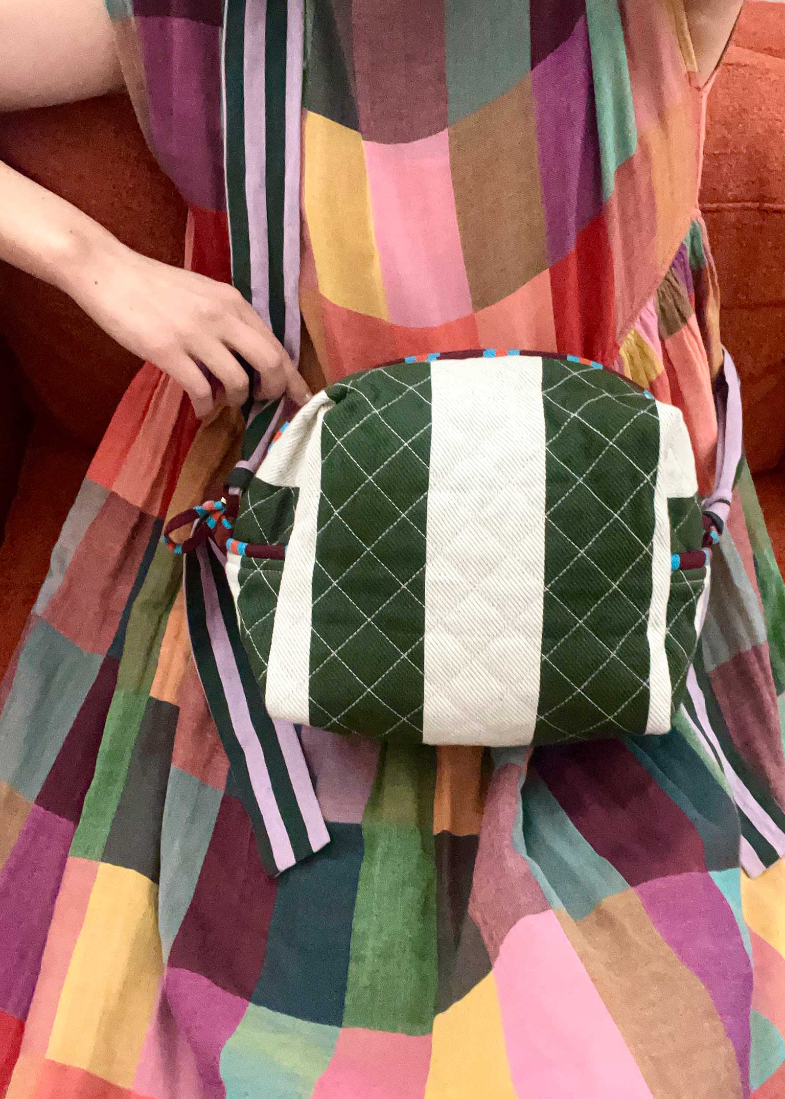 quilted pouch salon w/ strap