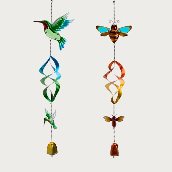 Gartendeko Hängehänger 2er-Pack, bunt, Kolibri und Biene mit Spiralen und Glocken, Vorderansicht