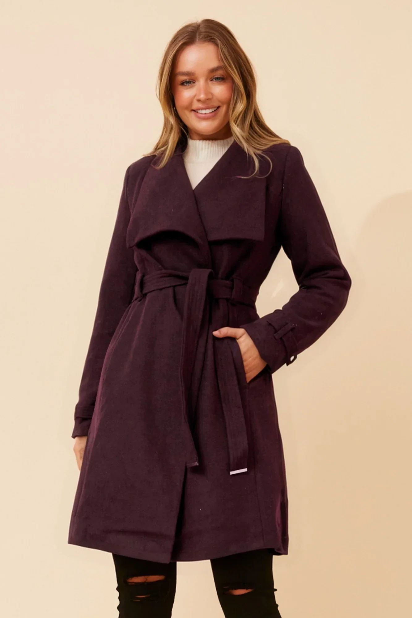 Image of TESSLYN SOLID WRAP COAT