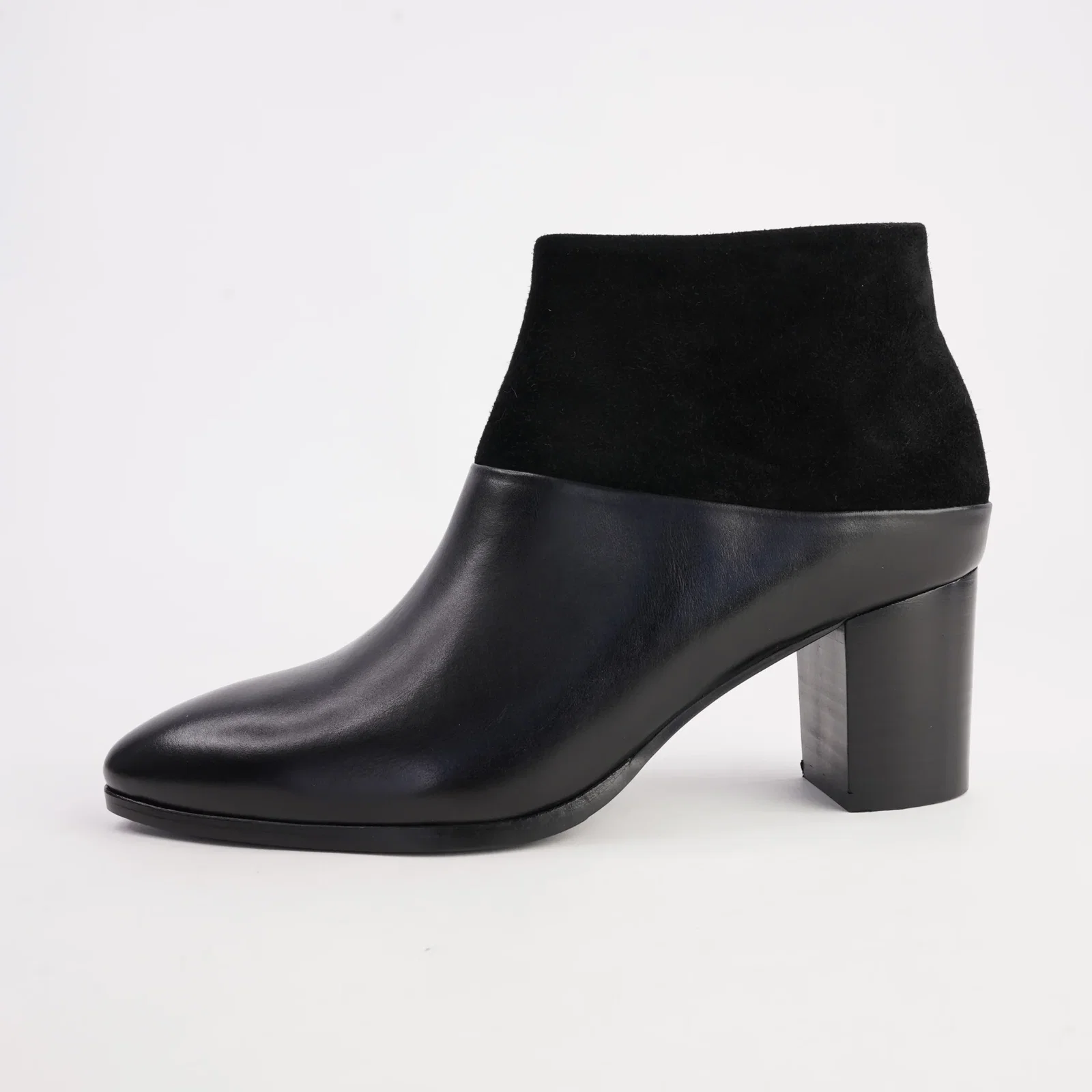 Image of Blumas Black Leather Black Suede Ankle Boots