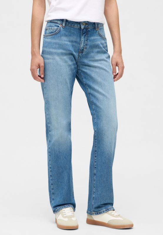 Neu Straight Fit Jeans Style Crosby Relaxed Straight mit Used-Waschung und angedeuteten Tragefalten