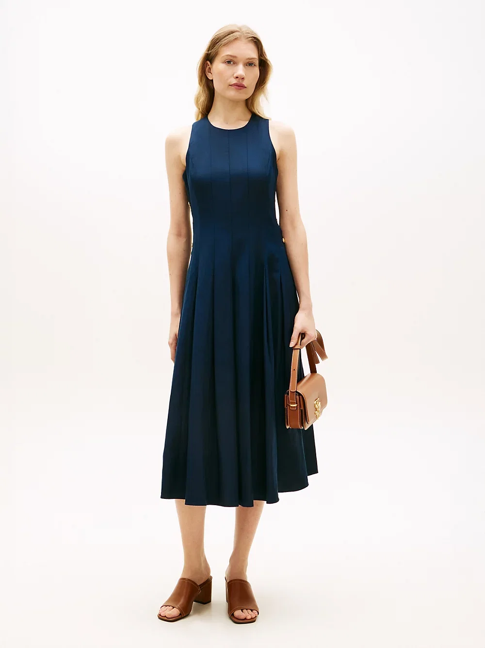 Midi-Kleid aus Leinenmix mit edlen Knöpfen