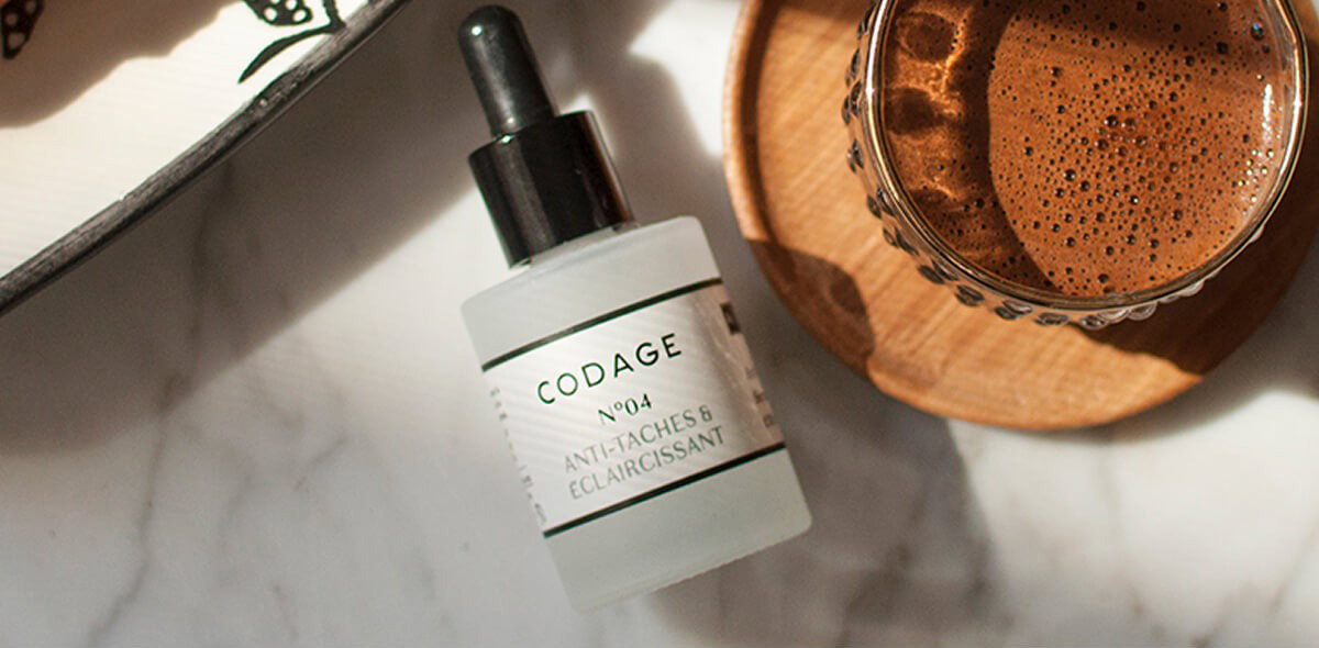 LE SÉRUM N°04 POUR UNE ACTION ANTI-TACHE CIBLÉE