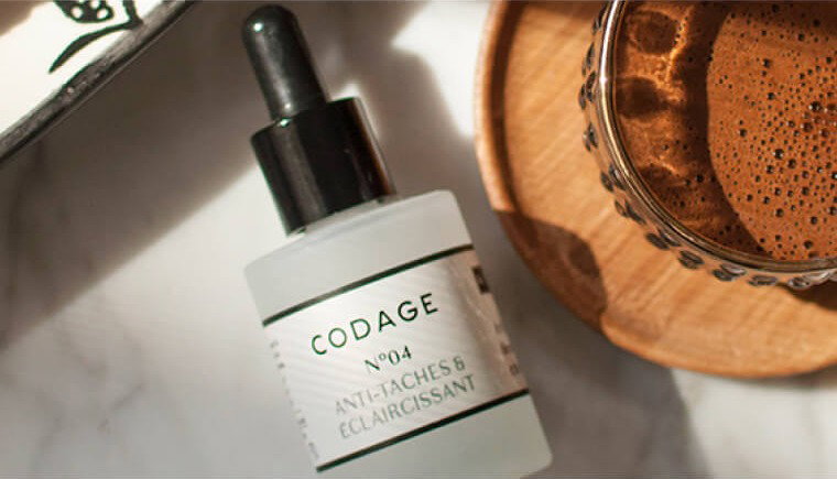 LE SÉRUM N°04 POUR UNE ACTION ANTI-TACHE CIBLÉE 1