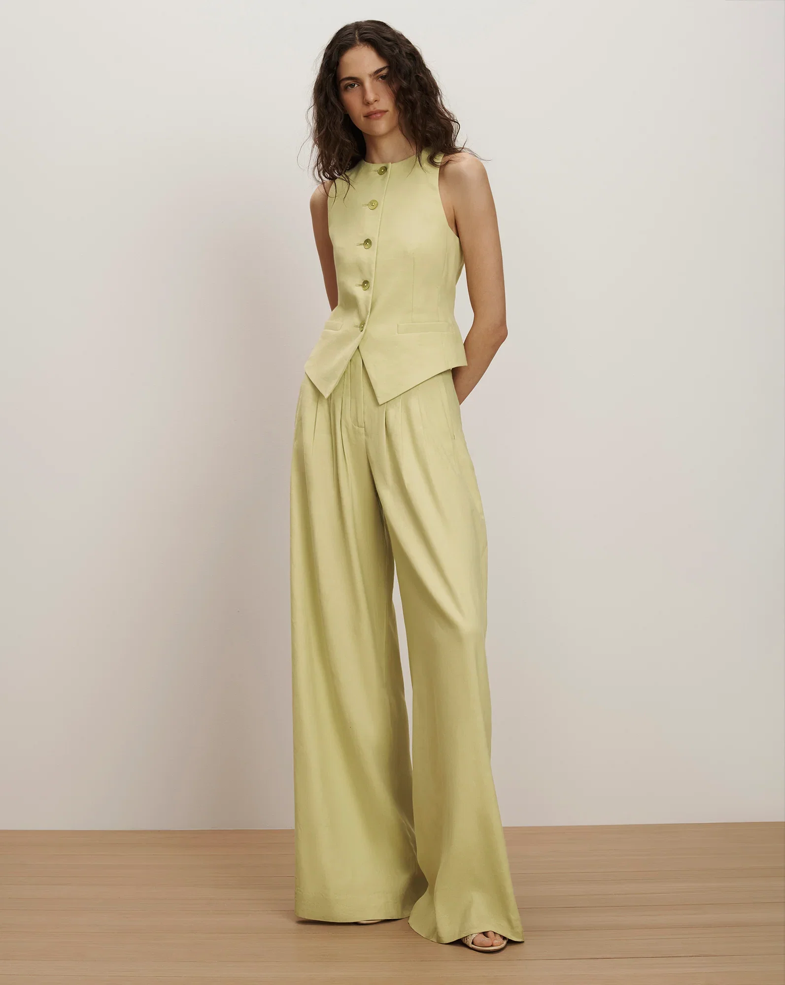 Image of Hoyt Wide-Leg Pant