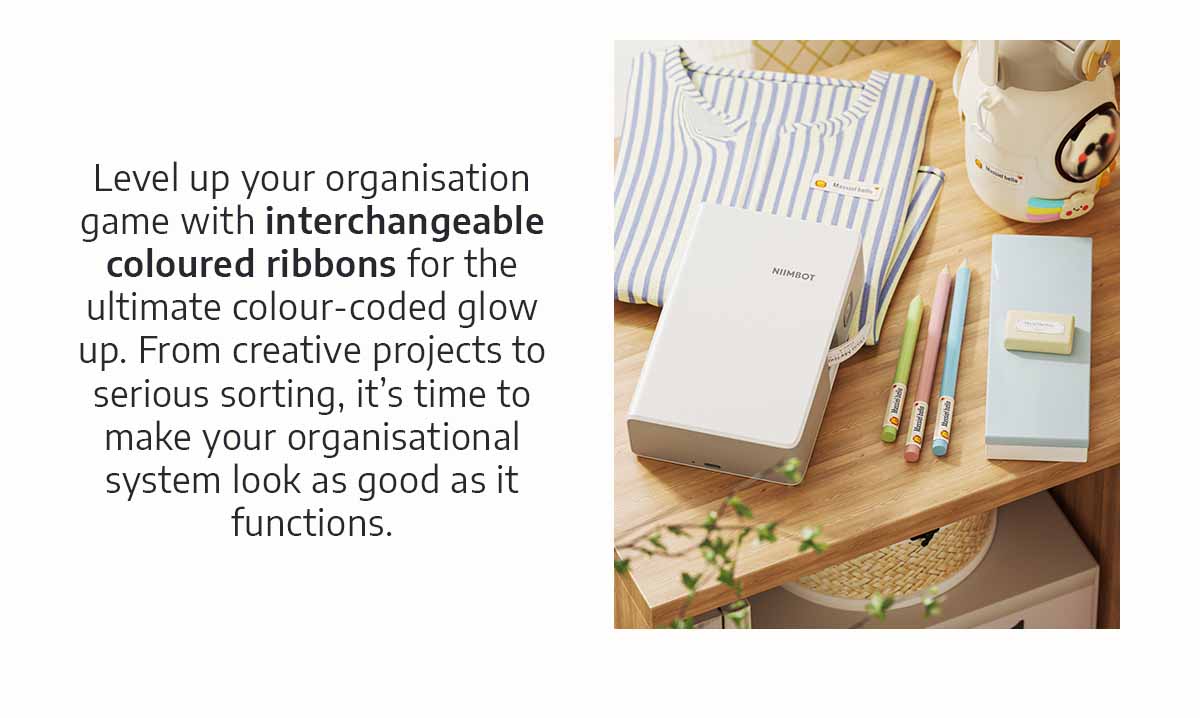 Level up your organisation game with interchangeable coloured ribbons for the ultimate colour-coded glow up. From creative projects to serious sorting, it’s time to make your organisational system look as good as it functions.