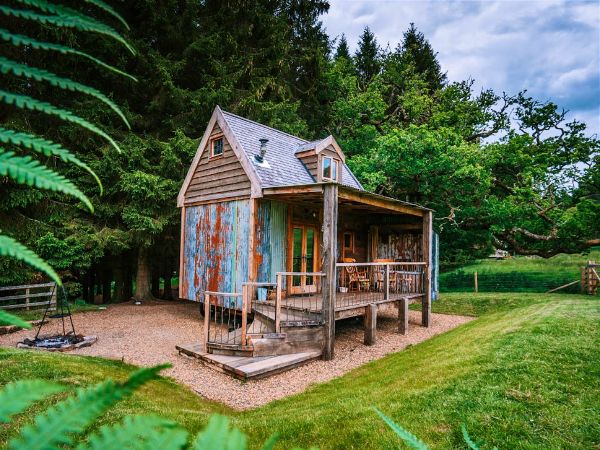 Rowan - rustic cabin charm in Northumberland