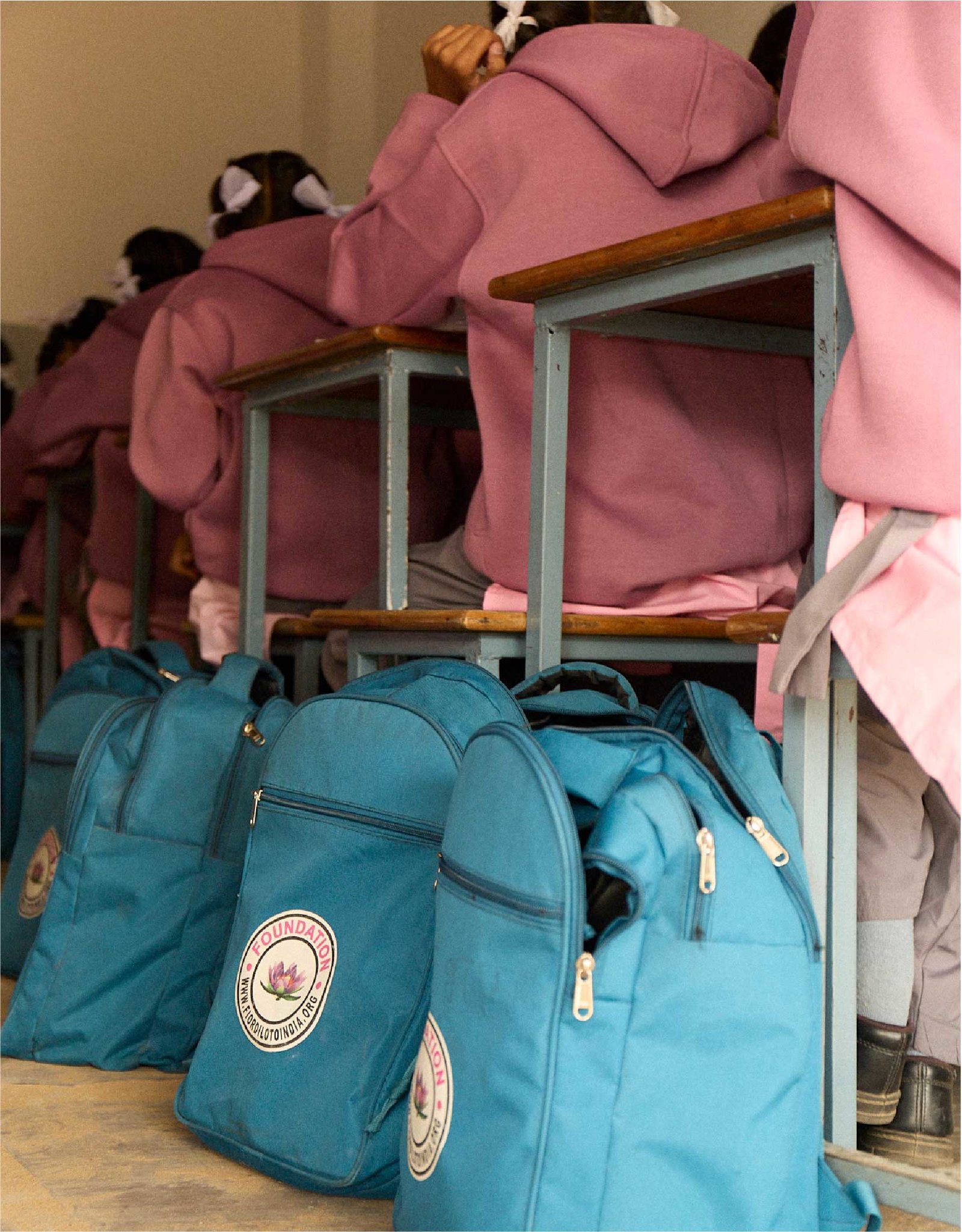 Fior Di Loto class with backpacks