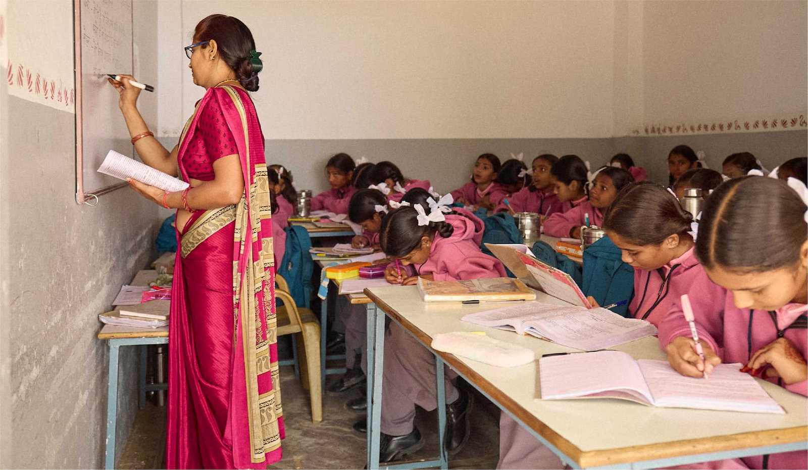 Fior Di Loto school classroom