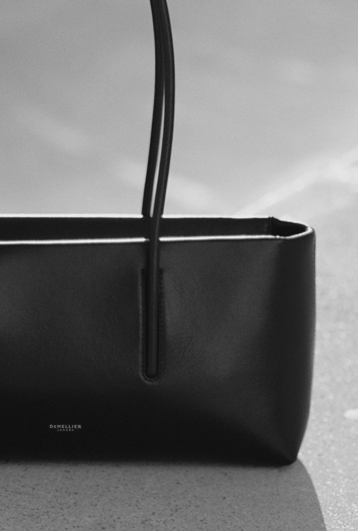 the stockholm shoulder black
