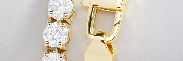 ADD SOME SHINE: Pavé links and radiant shine bring light-catching dimension to every layer.
