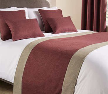 Comfort Tundra Bed Runner Antique Fuchsia