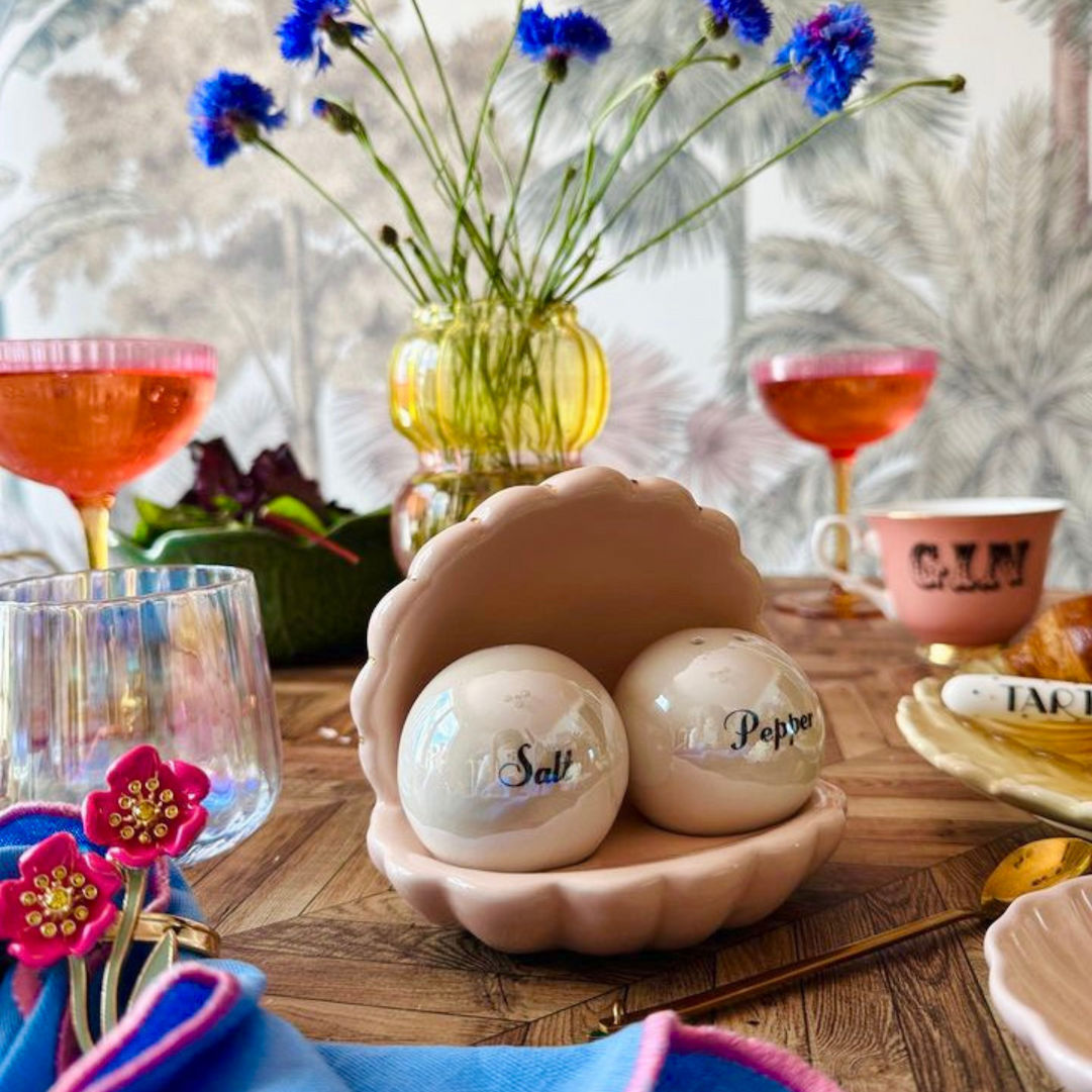 Shell salt and pepper shakers