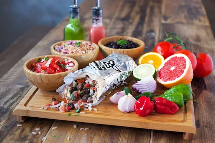 Valgfri Burrito eller Burrito box + en enhet eller mineralvann hos Freddy Fuego, midt i sentrum