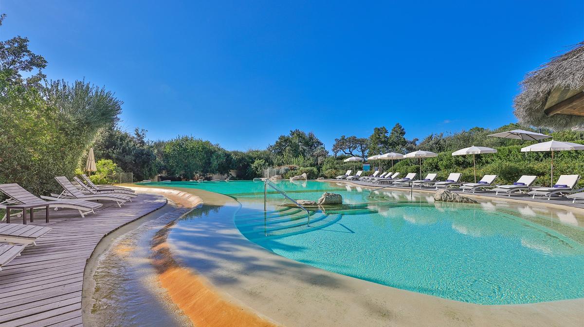 Charming Tuscan Coast Retreat with Thalasso Cave Spa, Daily Breakfast & Nightly Spritz