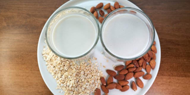 Battle : lait d’amande ou lait d’a