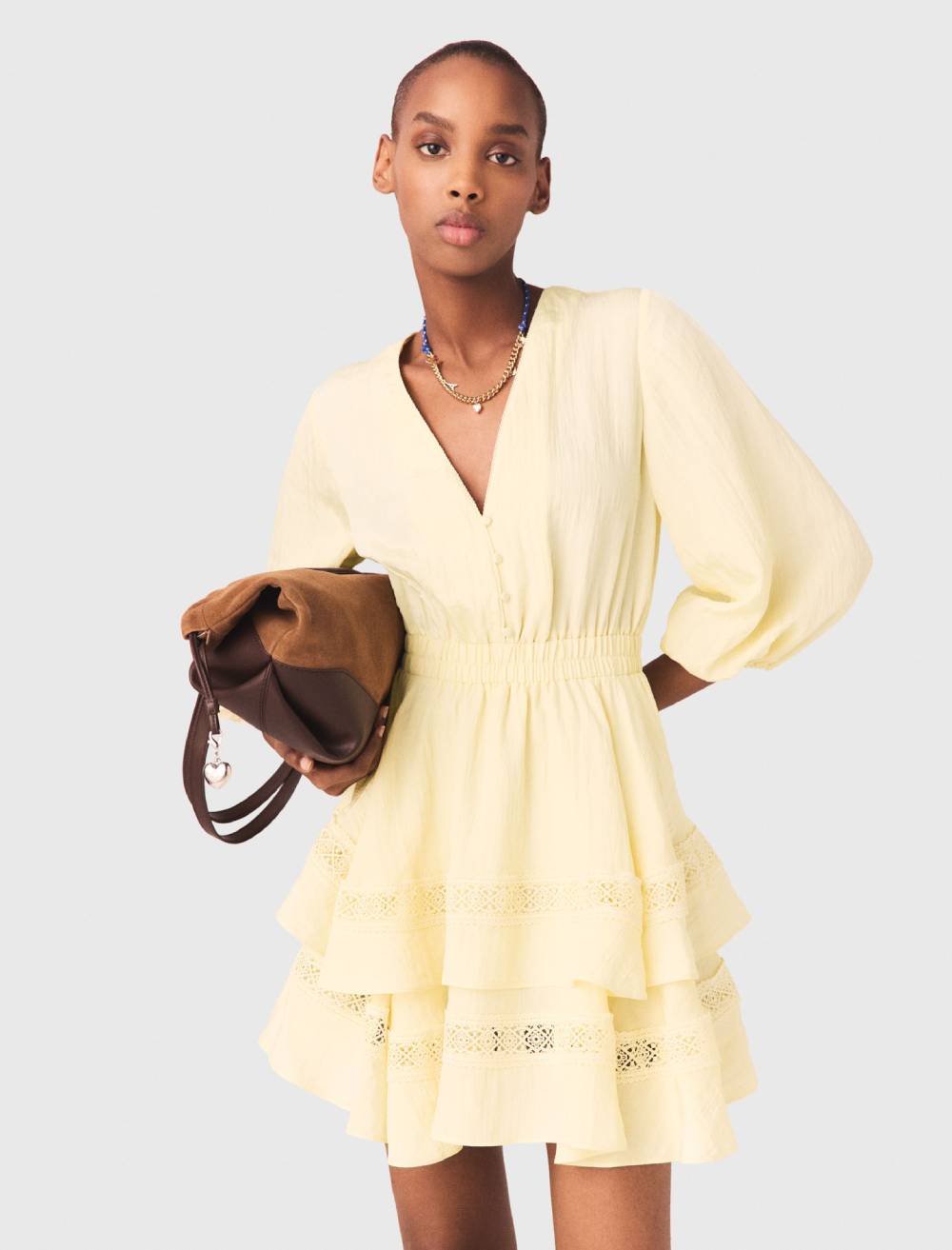 Robe courte à volants