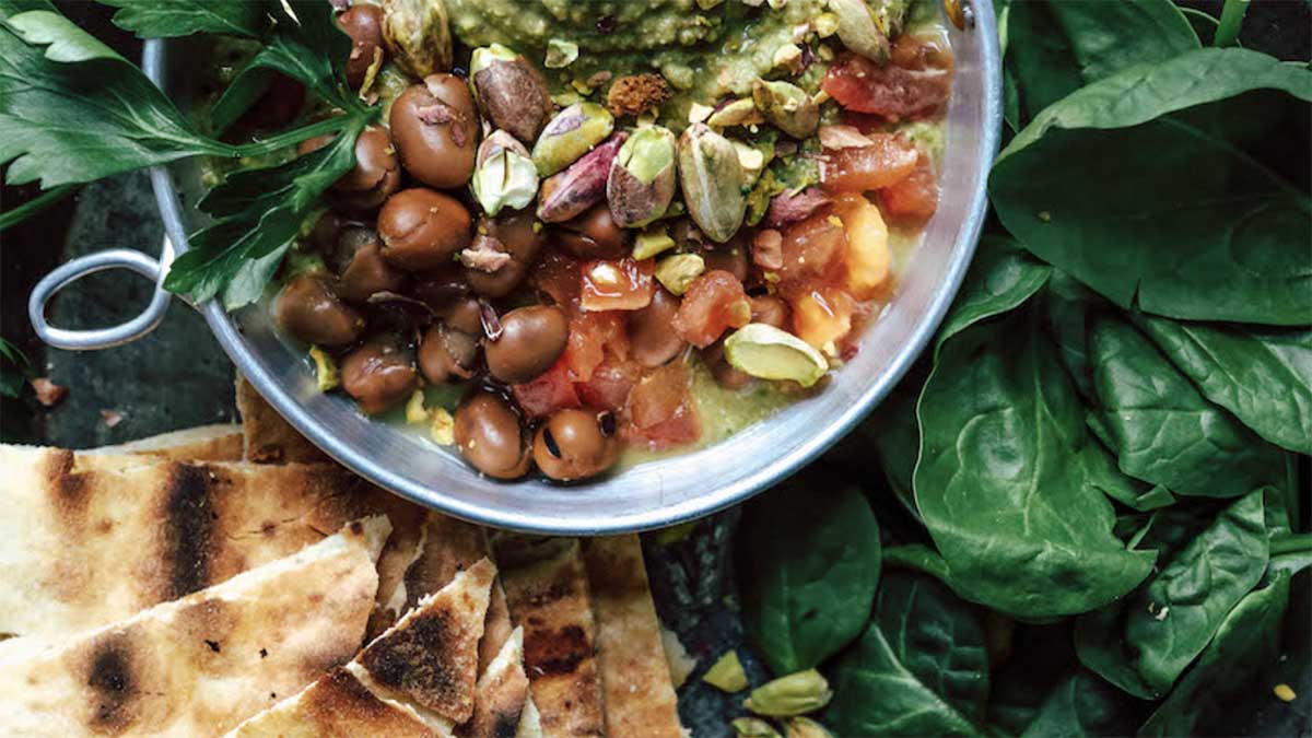 Veggie Pita with Fava-Pistachio Hummus