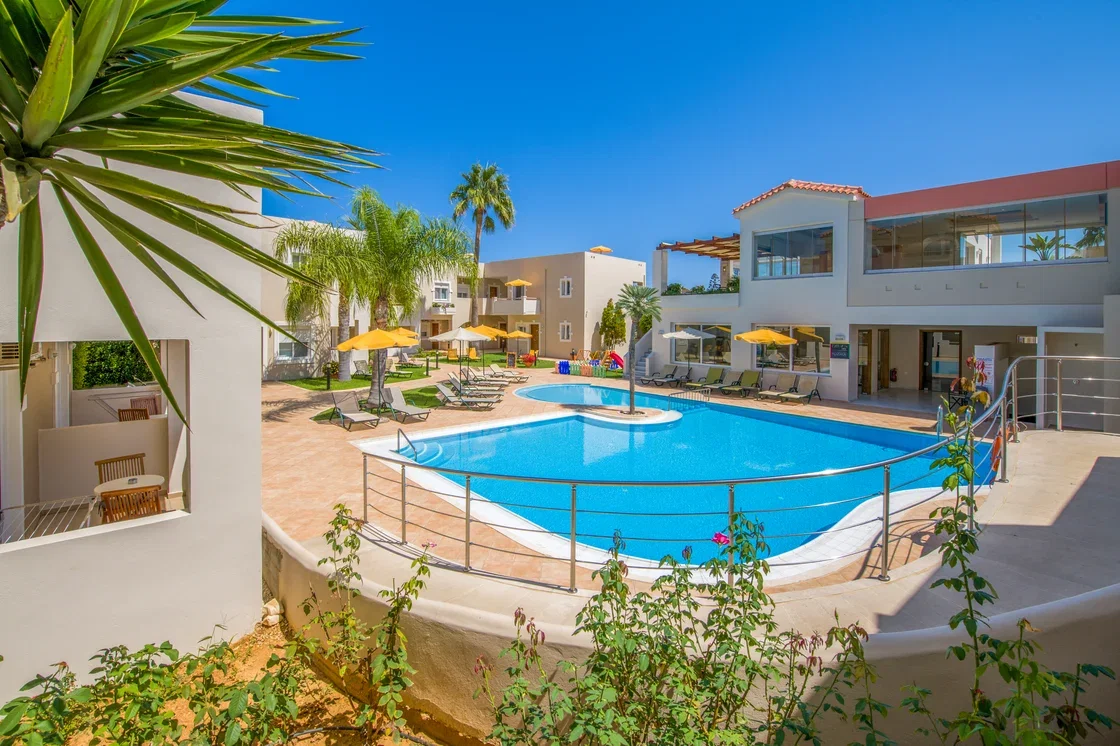 CHQ-Toxo-Apartments-pool-area2