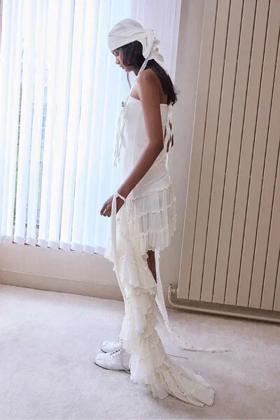Strapless dress with ruffles