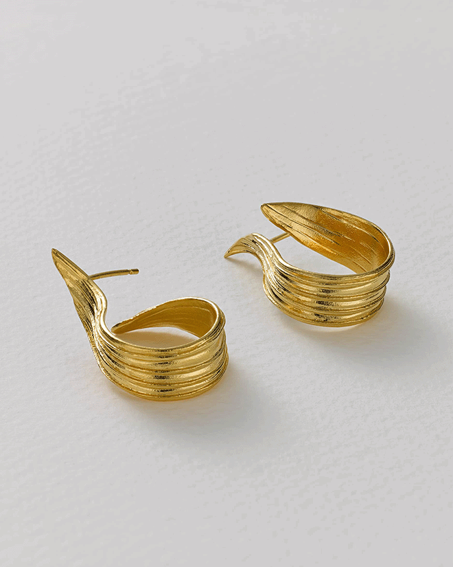 Wrapped Ribwort Plantain Leaf Twist Earrings