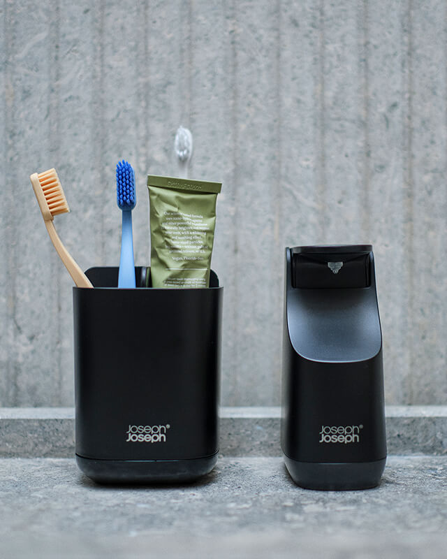 Soap Dispensers & Dishes