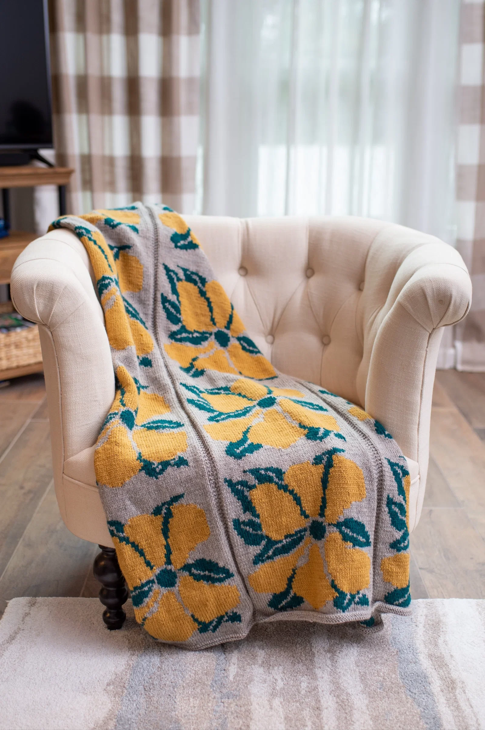 Image of Big Flower Blanket (Knit)