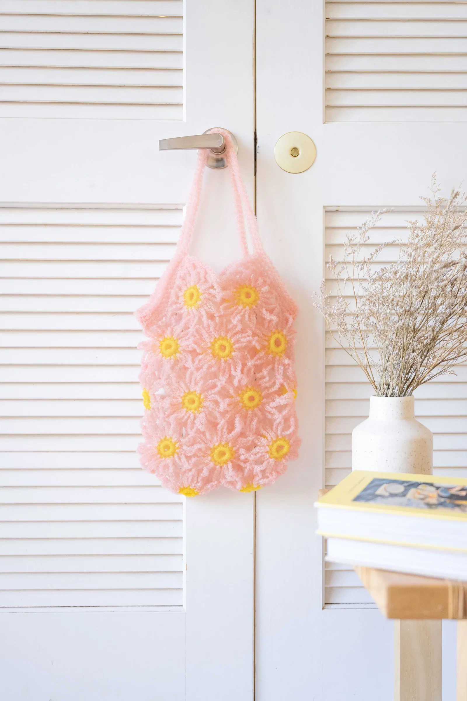 Image of Daisy Flowers Bag (Crochet)
