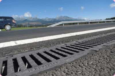 Channel drain